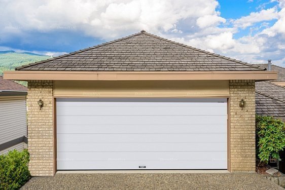 Секционные гаражные ворота Doorhan серии rsd01 biw (3000х1900)